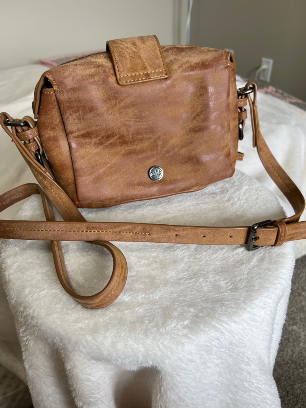 Vegan Leather Crossbody Bag in Cognac Brown Compact Distressed Boho Chic Colab
